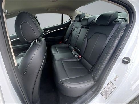 Used 2025 Genesis G70 2.5T RWD image 23