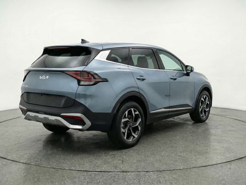 Used 2025 Kia Sportage LX image 9