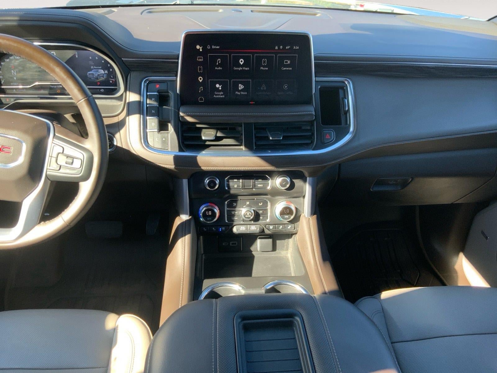 Certified 2023 GMC Yukon SLT w/ SLT Luxury Package AWD/4WD image 11