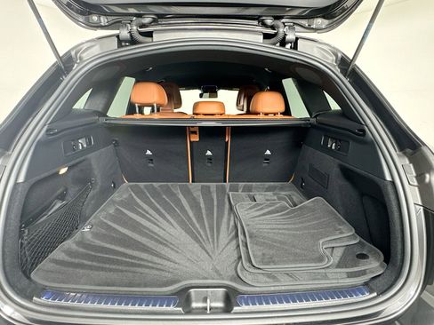 Used 2024 Mercedes-Benz GLC 300 image 27