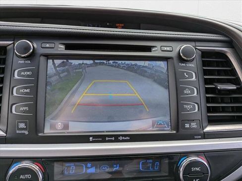 Used 2019 Toyota Highlander Limited Platinum image 14