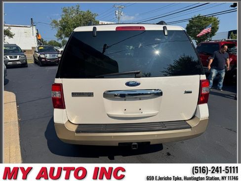 Used 2011 Ford Expedition XLT w/ 202A Rapid Spec Order Code AWD/4WD image 5