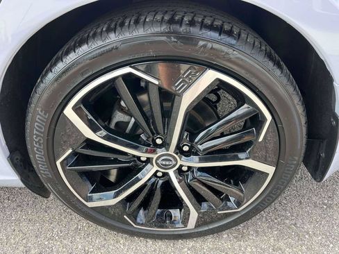 Used 2024 Nissan Altima 2.5 SR w/ SR Premium Package FWD image 34