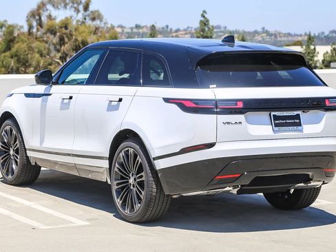 New 2026 Land Rover Range Rover Velar Dynamic SE image 4