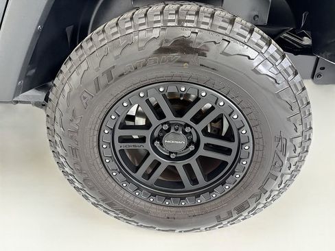 Used 2017 Jeep Wrangler Unlimited Sport w/ Quick Order Package 24S AWD/4WD image 28