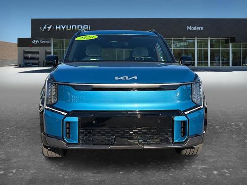 Used 2024 Kia EV9 GT-Line AWD/4WD image 2