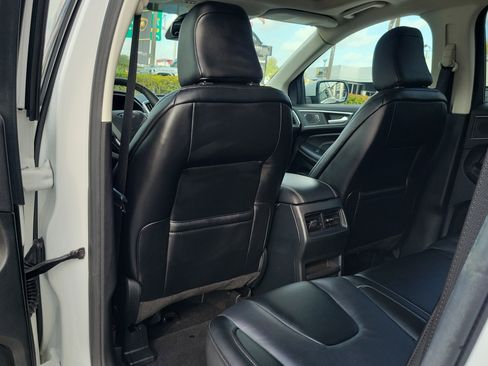 Used 2022 Ford Edge Titanium AWD/4WD image 15