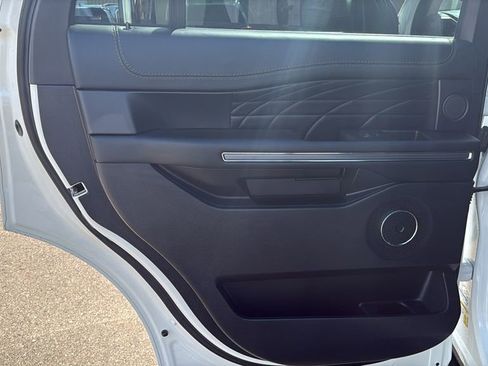 Used 2020 Ford Expedition Platinum AWD/4WD image 12