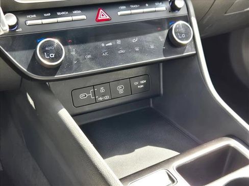 Used 2024 Hyundai Sonata SEL image 11