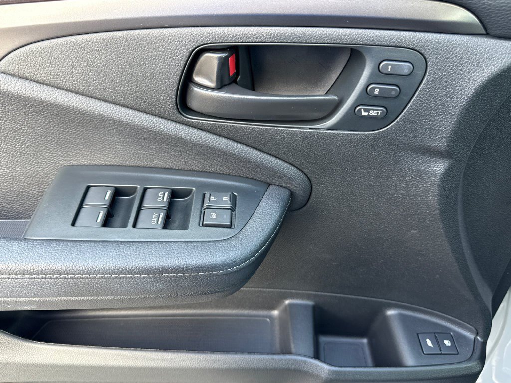 Certified 2023 Honda Passport EX-L image 22