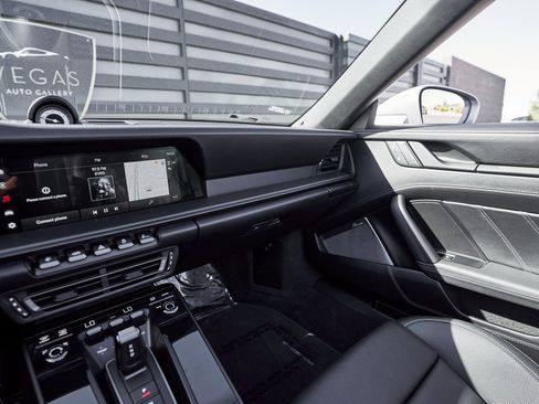 Used 2024 Porsche 911 Carrera GTS w/ Premium Package image 69