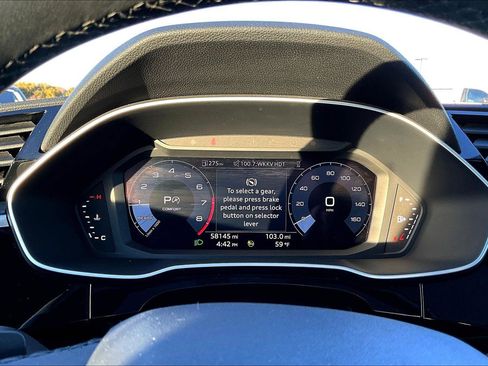 Used 2023 Audi Q3 2.0T Premium image 11