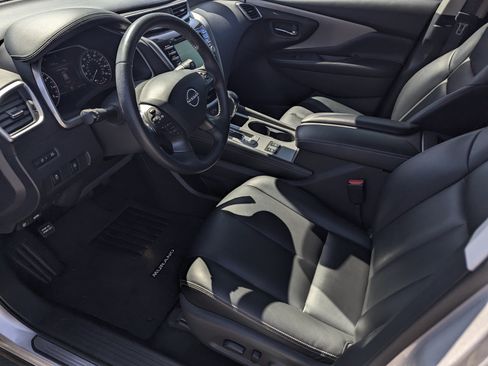 Used 2023 Nissan Murano SV FWD image 9