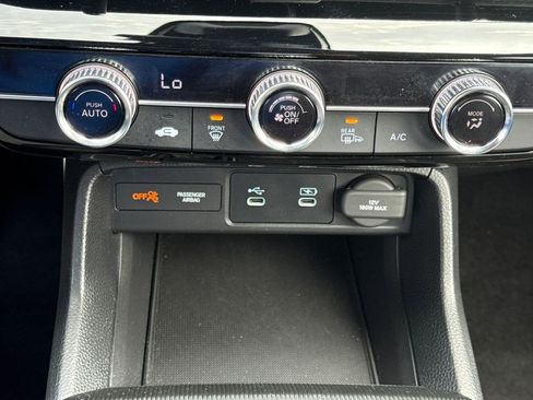 Certified 2025 Honda Civic Sport image 29