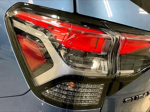 Used 2025 Subaru Forester Limited AWD/4WD image 14