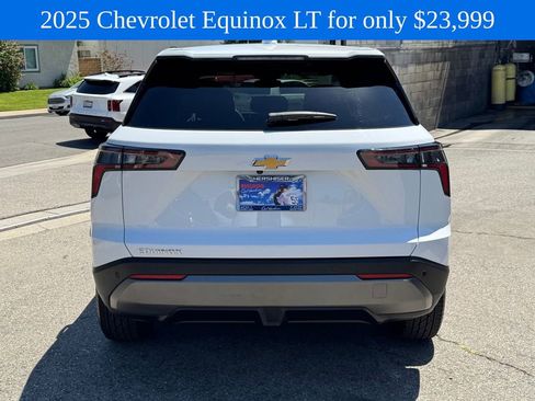 Used 2025 Chevrolet Equinox LT FWD image 6