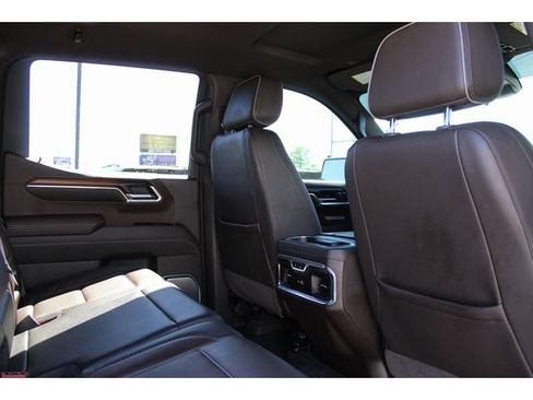 Used 2024 GMC Sierra 1500 Denali w/ Technology Package AWD/4WD image 19