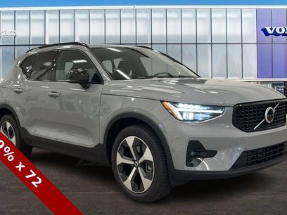 New 2026 Volvo XC40 B5 Plus w/ Protection Package Premier