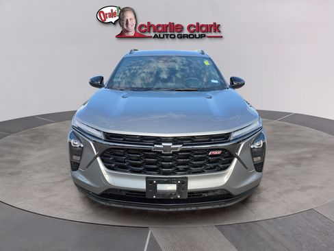 Used 2025 Chevrolet Trax RS w/ Driver Confidence Package FWD image 9