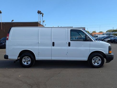 Used 2004 Chevrolet Express 1500 image 4