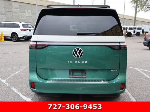 Used 2025 Volkswagen ID. Buzz 1st Edition image 8