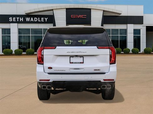 Certified 2025 GMC Yukon Denali image 6