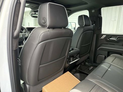 New 2026 GMC Sierra 2500 AT4X AWD/4WD image 13