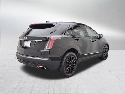 Certified 2023 Cadillac XT5 Sportv w/ LPO, Floor Liner Package AWD/4WD image 5