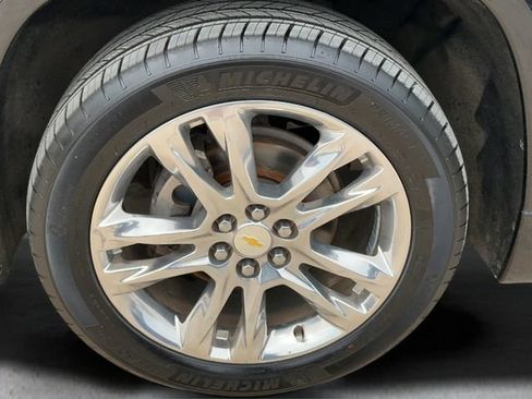 Used 2019 Chevrolet Traverse High Country FWD image 9