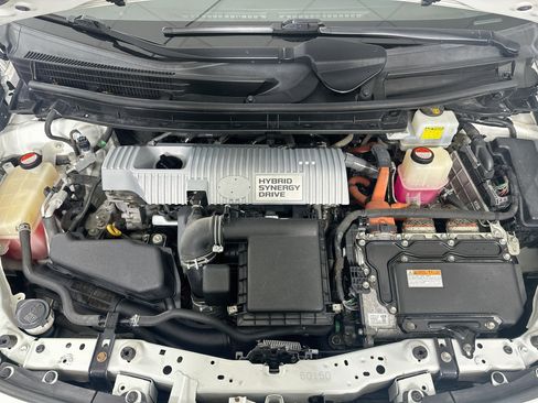 Used 2015 Toyota Prius Persona Series FWD image 31