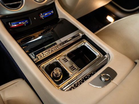 Used 2017 Rolls-Royce Wraith image 54