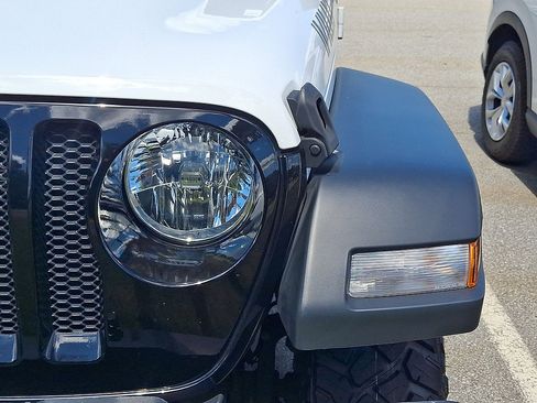 Used 2021 Jeep Wrangler Unlimited Sport AWD/4WD image 17