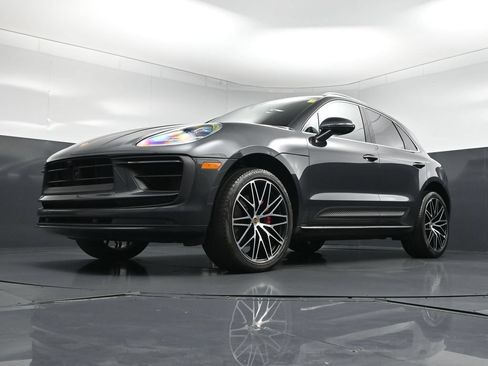 Used 2023 Porsche Macan S AWD/4WD image 22
