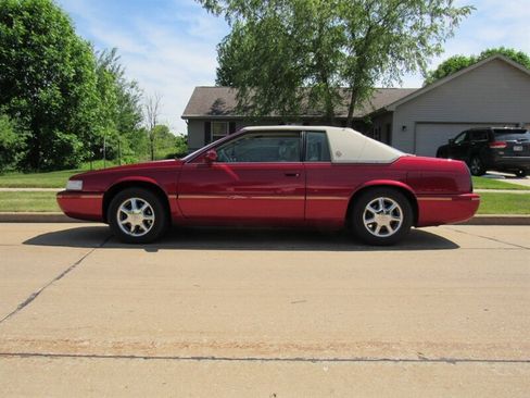 Used 2001 Cadillac Eldorado Touring FWD image 8