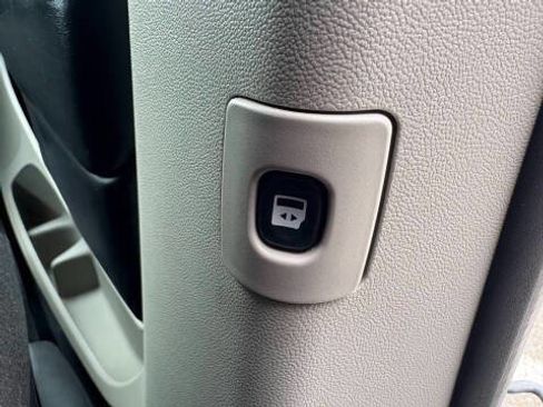 Used 2016 Dodge Grand Caravan SXT w/ Rear Park Assist Package image 36