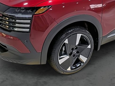 New 2026 Nissan Kicks SR w/ Cold Weather Package image 7