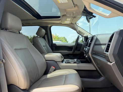 Used 2020 Ford Expedition Max XLT w/ Equipment Group 202A RWD image 9