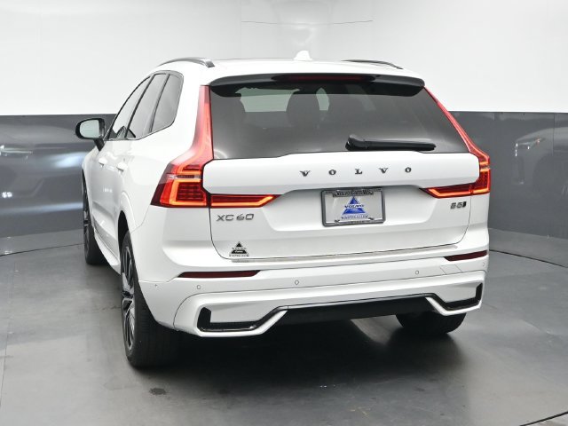 Used 2024 Volvo XC60 B5 Plus w/ Protection Package Premier AWD/4WD image 7