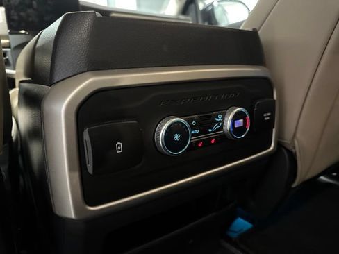 Used 2024 Ford Expedition Limited AWD/4WD image 14