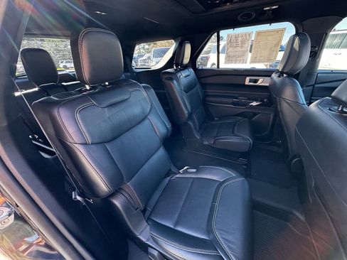 Used 2022 Ford Explorer ST w/ ST Street Pack AWD/4WD image 31