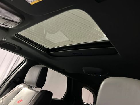 Used 2024 Dodge Durango GT image 23