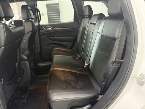 Used 2017 Jeep Grand Cherokee Altitude AWD/4WD image 24