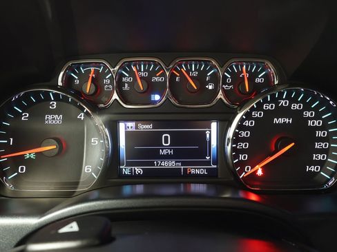 Used 2018 Chevrolet Silverado 1500 High Country image 8