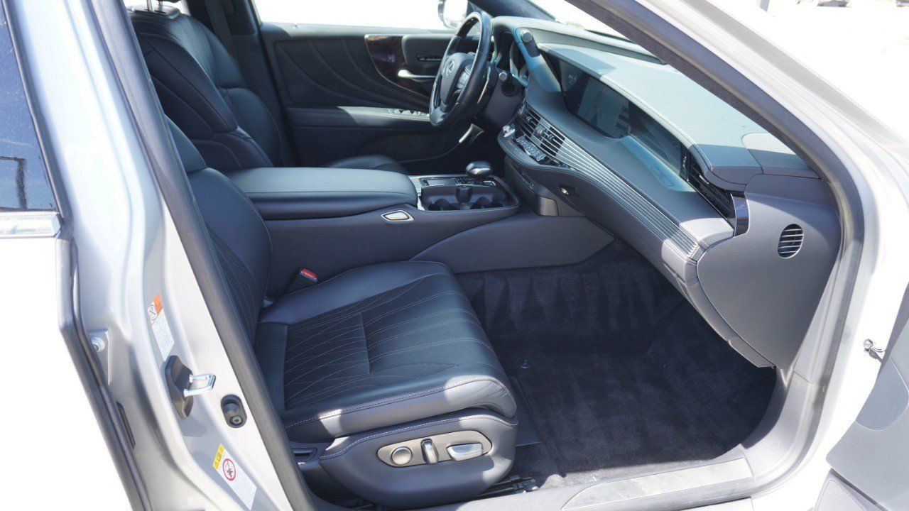 Used 2018 Lexus LS 500 w/ Interior Upgrade Package RWD image 14