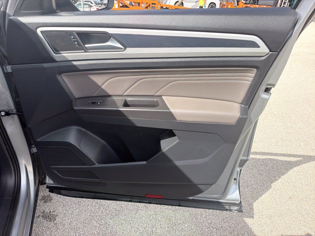 Certified 2023 Volkswagen Atlas Cross Sport SEL AWD/4WD image 26