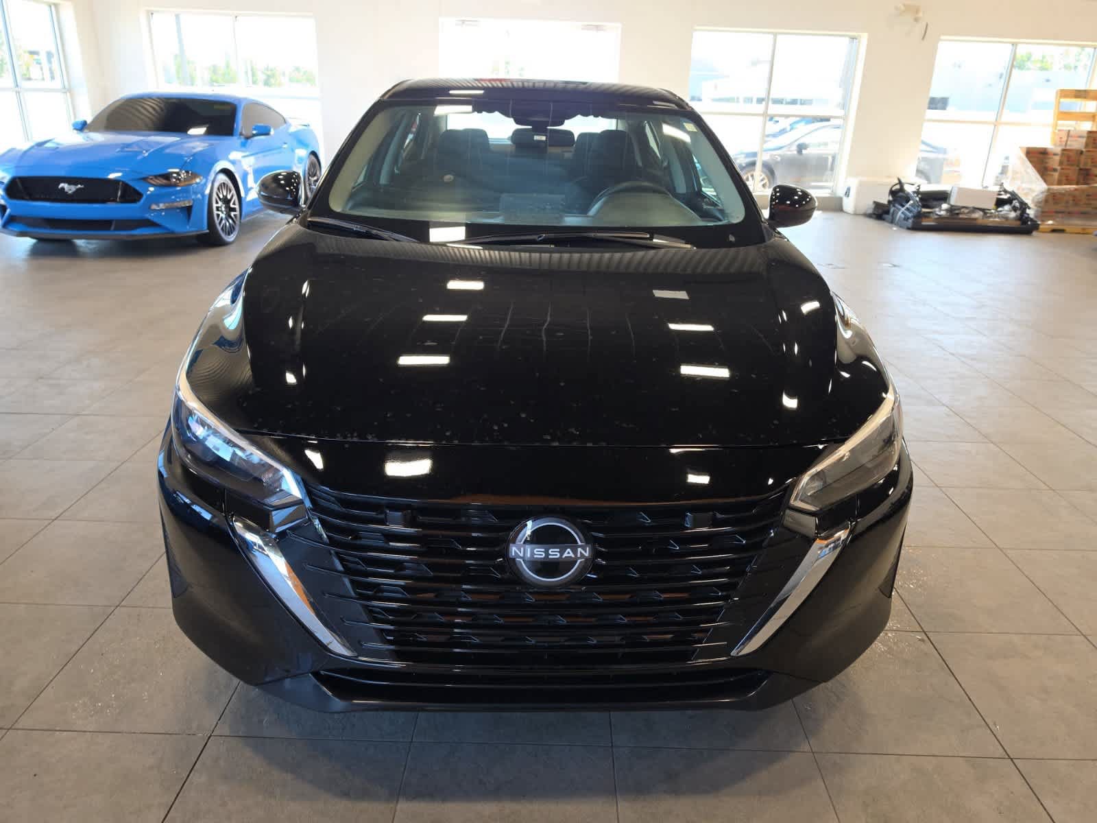 Used 2025 Nissan Sentra SV FWD image 2