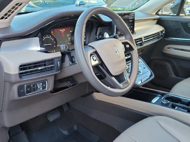 Certified 2022 Lincoln Corsair FWD w/ Equipment Group 101A image 9