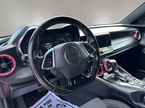 Used 2018 Chevrolet Camaro LT RWD image 11
