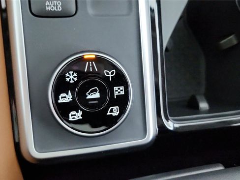 New 2026 Nissan Pathfinder Platinum image 29