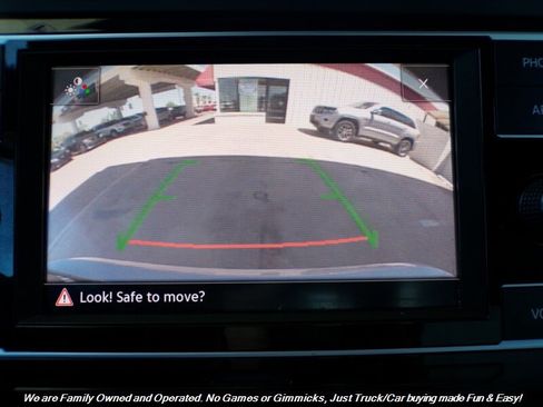 Used 2021 Volkswagen Jetta R-Line w/ R-Line Cold Weather Package FWD image 31